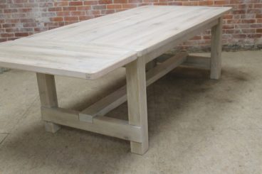 White-Washed-Stretcher-Farm-Table-in-White-Wash-Finish12